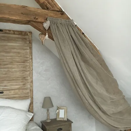 Le Logis Aux Bulles Bed & Breakfast