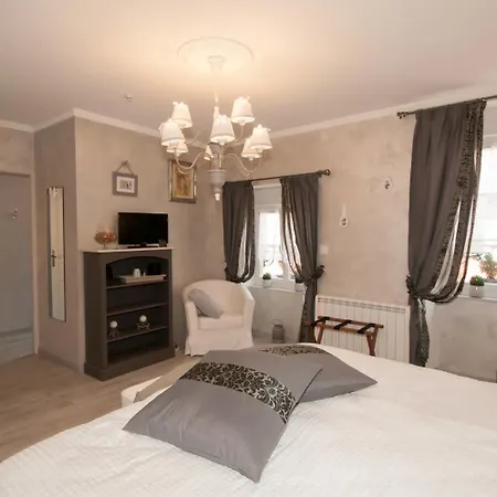 Le Logis Aux Bulles Couette-café Verzy