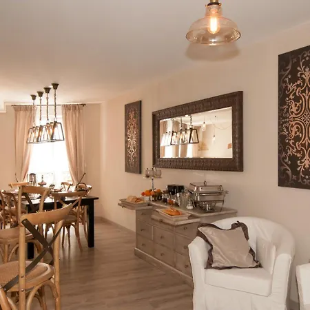 Le Logis Aux Bulles Bed & Breakfast
