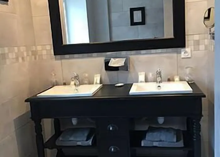 Le Logis Aux Bulles Bed & Breakfast 3*